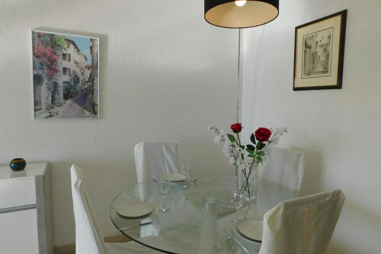 La Marina - T2 Apartment Вилньов Любе Екстериор снимка